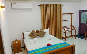 Sigiriya Free View Tree House & Villa